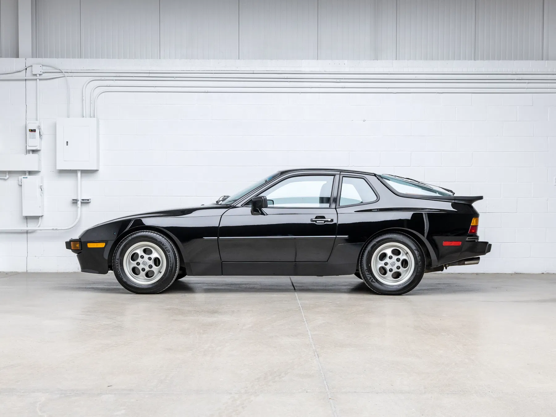 Porsche-944